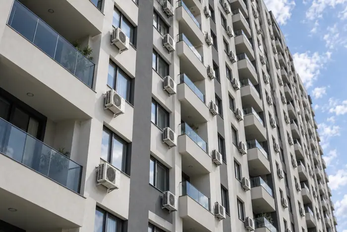 Bloc bucuresti casa exterior fatada