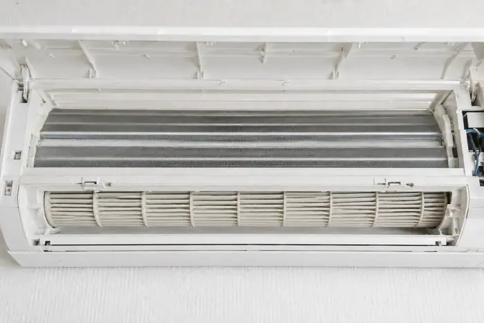 Interior AC curatat ventilator si serpentina
